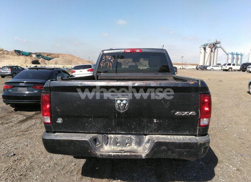 Photo 16 of 2017 Ram 1500 EXPRESS QUAD CAB 4X4 6'4 BOX (VIN 1C6RR7FG7HS594376)