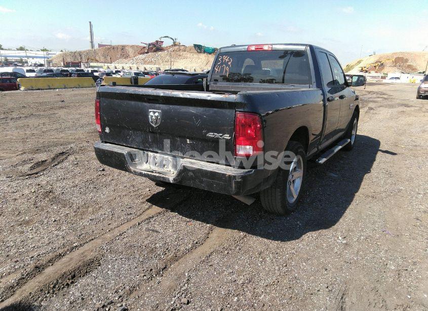 Photo 4 of 2017 Ram 1500 EXPRESS QUAD CAB 4X4 6'4 BOX (VIN 1C6RR7FG7HS594376)