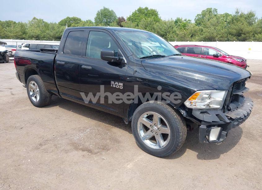 2017 Ram 1500 EXPRESS 4X4 6'4 BOX (VIN 1C6RR7FG7HS620751) main photo