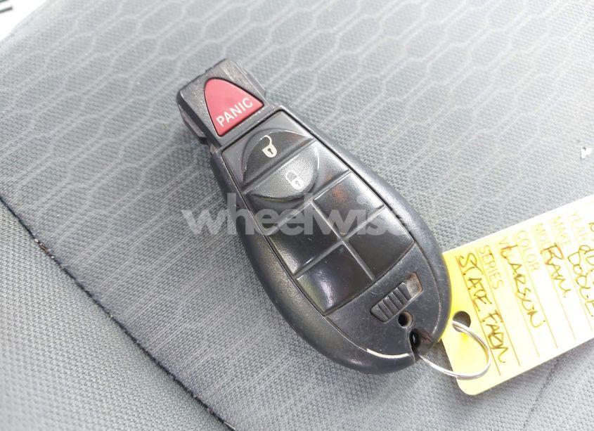 Photo 11 of 2017 Ram 1500 EXPRESS 4X4 6'4 BOX (VIN 1C6RR7FG7HS620751)