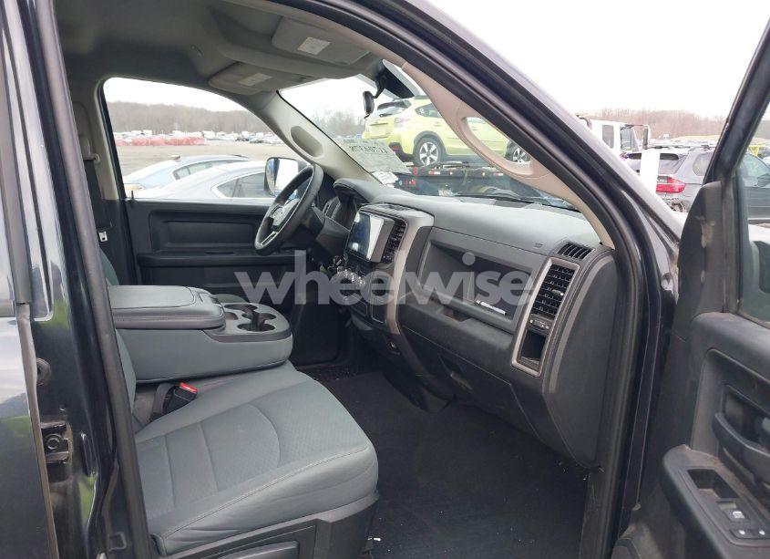 Photo 5 of 2017 Ram 1500 TRADESMAN 4X4 6'4 BOX (VIN 1C6RR7FG7HS743580)