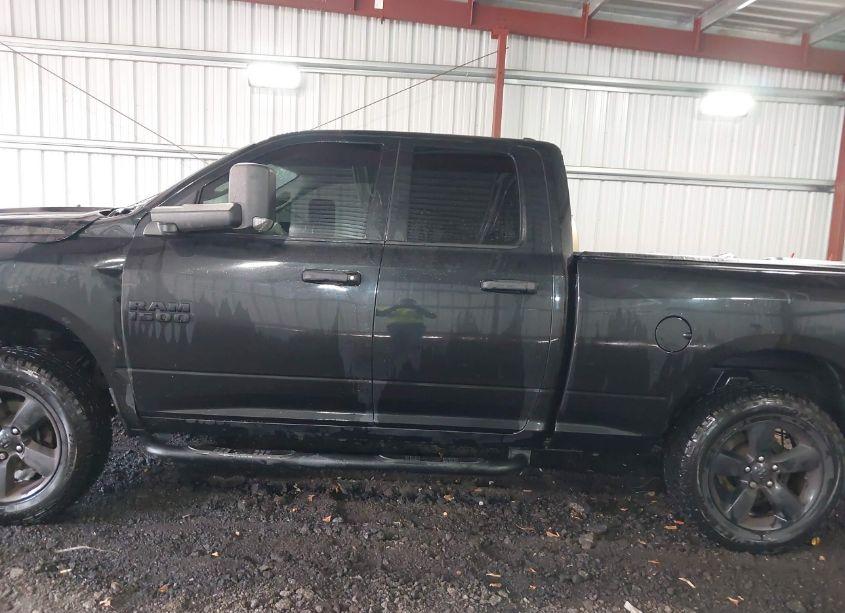 Photo 14 of 2018 Ram 1500 ST (VIN 1C6RR7FG7JS235647)