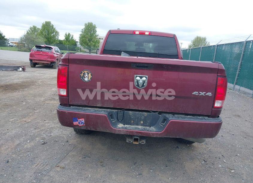 Photo 16 of 2019 Ram 1500 CLASSIC EXPRESS 4X4 6'4 BOX (VIN 1C6RR7FG7KS501699)