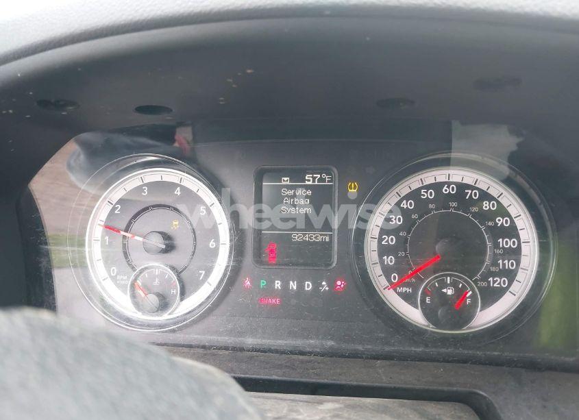 Photo 7 of 2019 Ram 1500 CLASSIC EXPRESS 4X4 6'4 BOX (VIN 1C6RR7FG7KS501699)