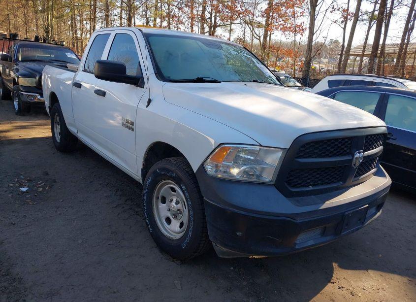 2017 Ram 1500 TRADESMAN 4X4 6'4 BOX (VIN 1C6RR7FG8HS738260) main photo