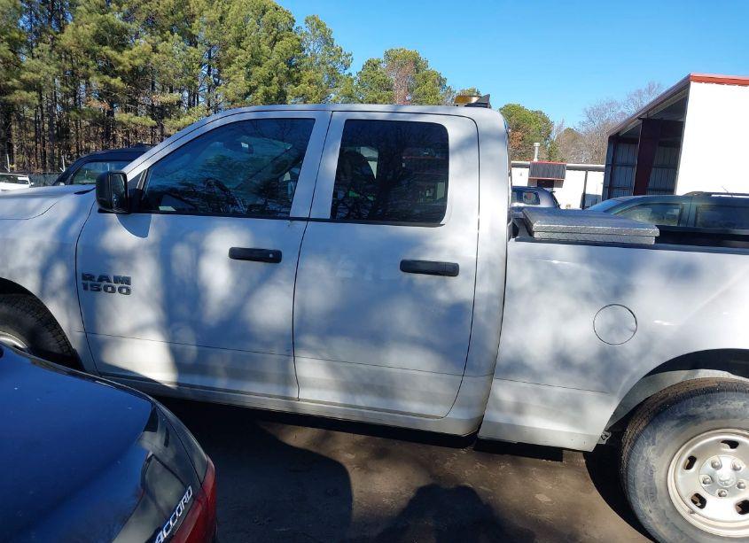 Photo 14 of 2017 Ram 1500 TRADESMAN 4X4 6'4 BOX (VIN 1C6RR7FG8HS738260)