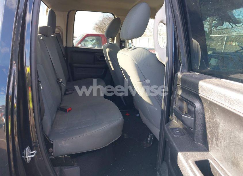 Photo 8 of 2018 Ram 1500 EXPRESS 4X4 6'4 BOX (VIN 1C6RR7FG8JS285151)