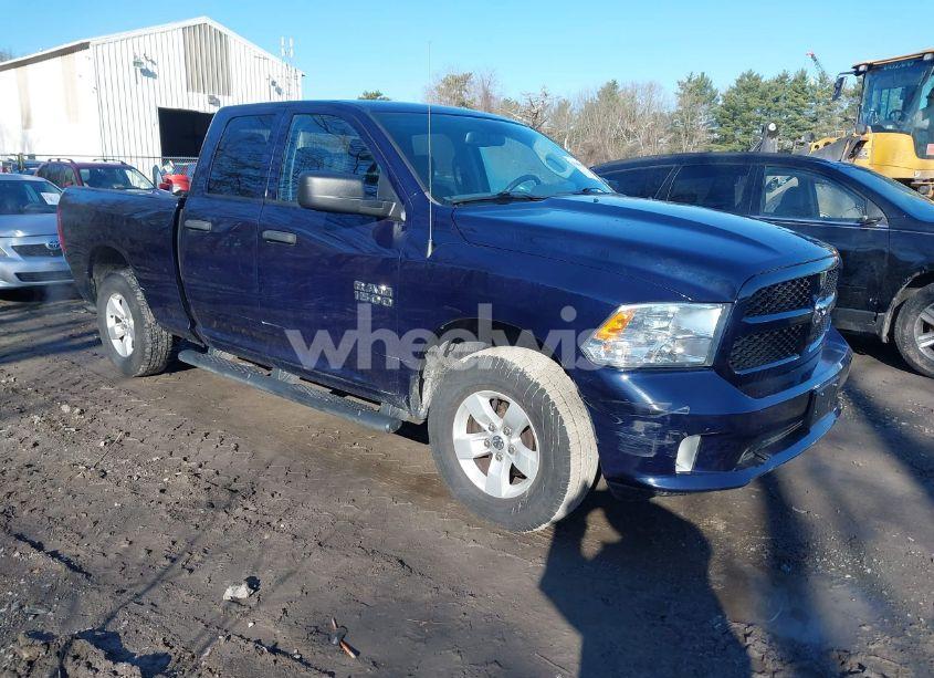 2018 Ram 1500 EXPRESS 4X4 6'4 BOX (VIN 1C6RR7FG8JS334512) main photo