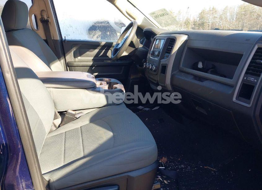 Photo 5 of 2018 Ram 1500 EXPRESS 4X4 6'4 BOX (VIN 1C6RR7FG8JS334512)