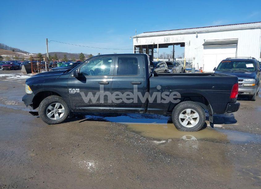 Photo 14 of 2019 Ram 1500 CLASSIC EXPRESS 4X4 6'4 BOX (VIN 1C6RR7FG8KS520357)