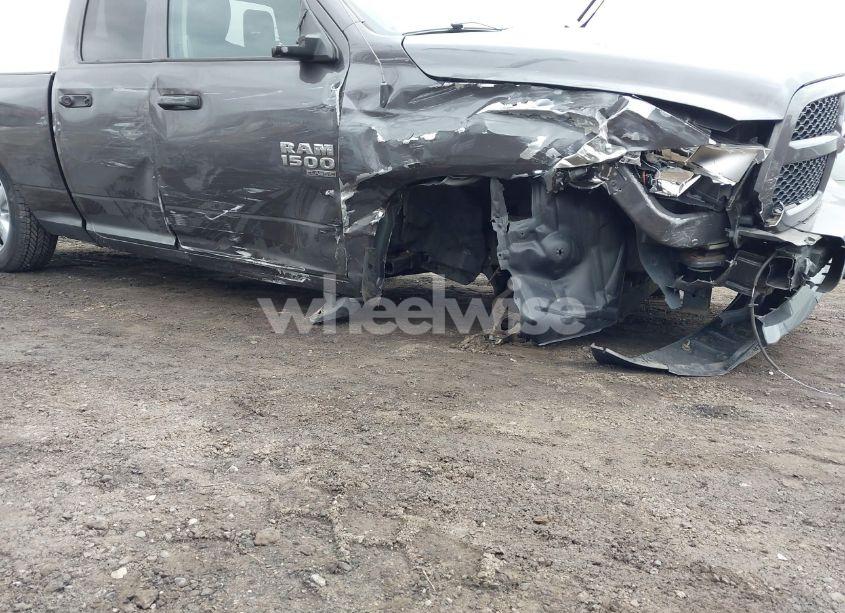 Photo 6 of 2019 Ram 1500 CLASSIC EXPRESS 4X4 6'4 BOX (VIN 1C6RR7FG8KS533240)