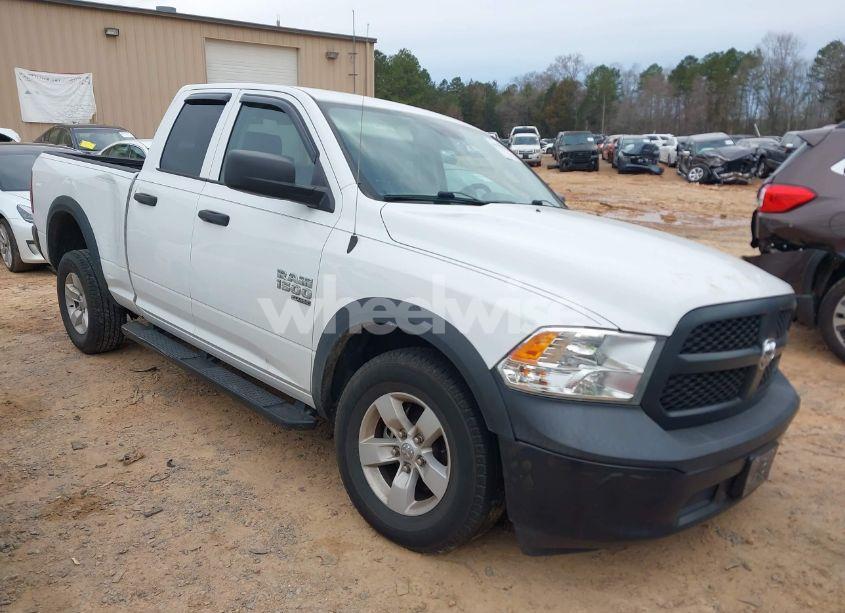 2019 Ram 1500 CLASSIC TRADESMAN 4X4 6'4 BOX (VIN 1C6RR7FG8KS655645) main photo