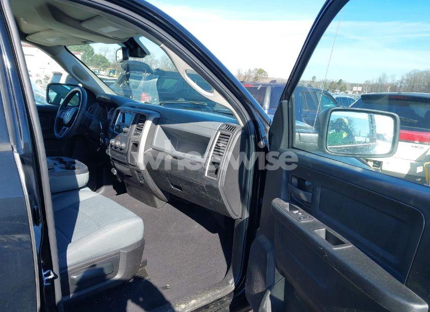 Photo 5 of 2019 Ram 1500 CLASSIC TRADESMAN 4X4 6'4 BOX (VIN 1C6RR7FG8KS682473)