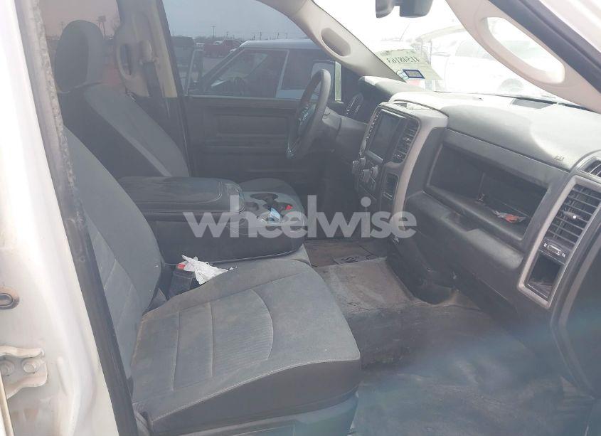 Photo 5 of 2022 Ram 1500 CLASSIC TRADESMAN 4X4 6'4 BOX (VIN 1C6RR7FG8NS244914)