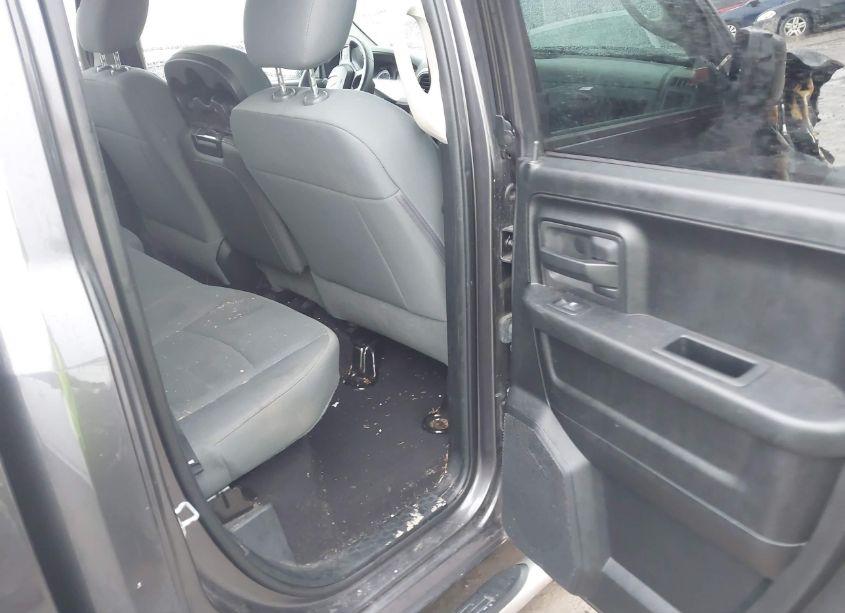 Photo 8 of 2017 Ram 1500 EXPRESS 4X4 6'4 BOX (VIN 1C6RR7FG9HS702707)