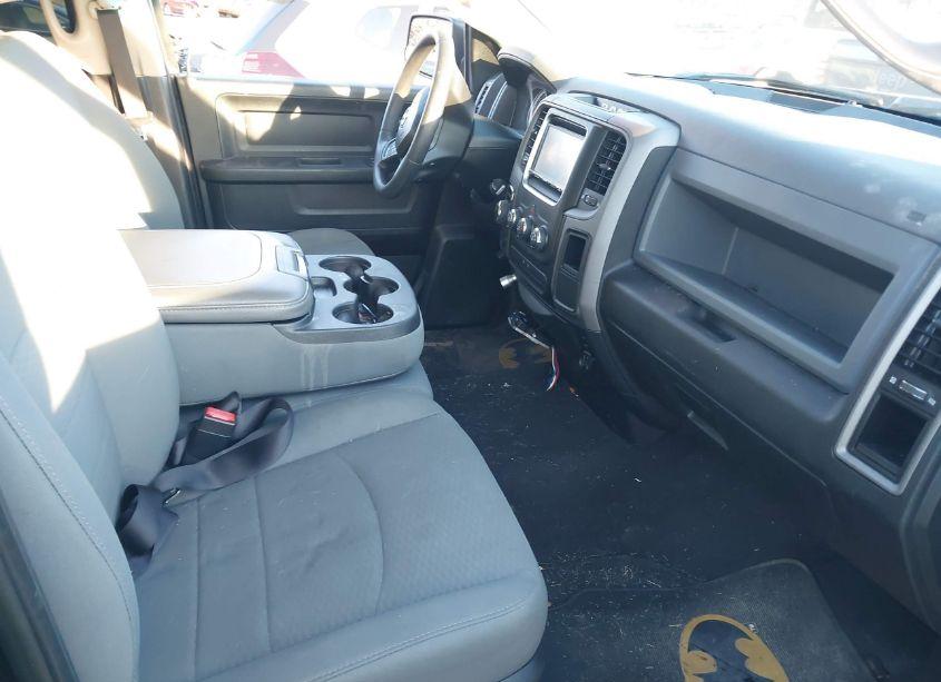 Photo 5 of 2018 Ram 1500 TRADESMAN 4X4 6'4 BOX (VIN 1C6RR7FG9JS247766)