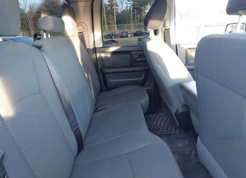 Photo 8 of 2018 Ram 1500 TRADESMAN 4X4 6'4 BOX (VIN 1C6RR7FG9JS247766)