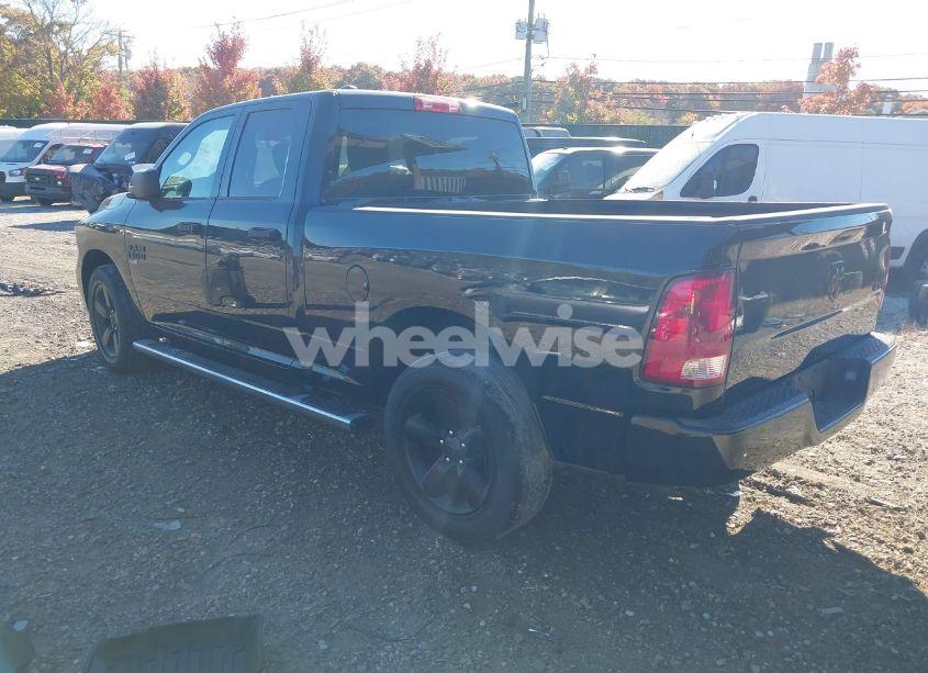 Photo 3 of 2019 Ram 1500 CLASSIC EXPRESS 4X4 6'4 BOX (VIN 1C6RR7FG9KS502384)