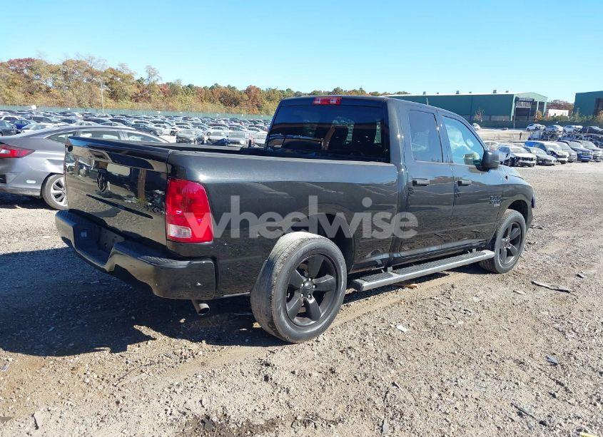 Photo 4 of 2019 Ram 1500 CLASSIC EXPRESS 4X4 6'4 BOX (VIN 1C6RR7FG9KS502384)