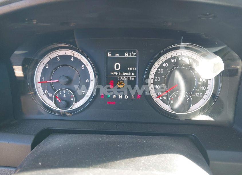 Photo 7 of 2019 Ram 1500 CLASSIC EXPRESS 4X4 6'4 BOX (VIN 1C6RR7FG9KS502384)