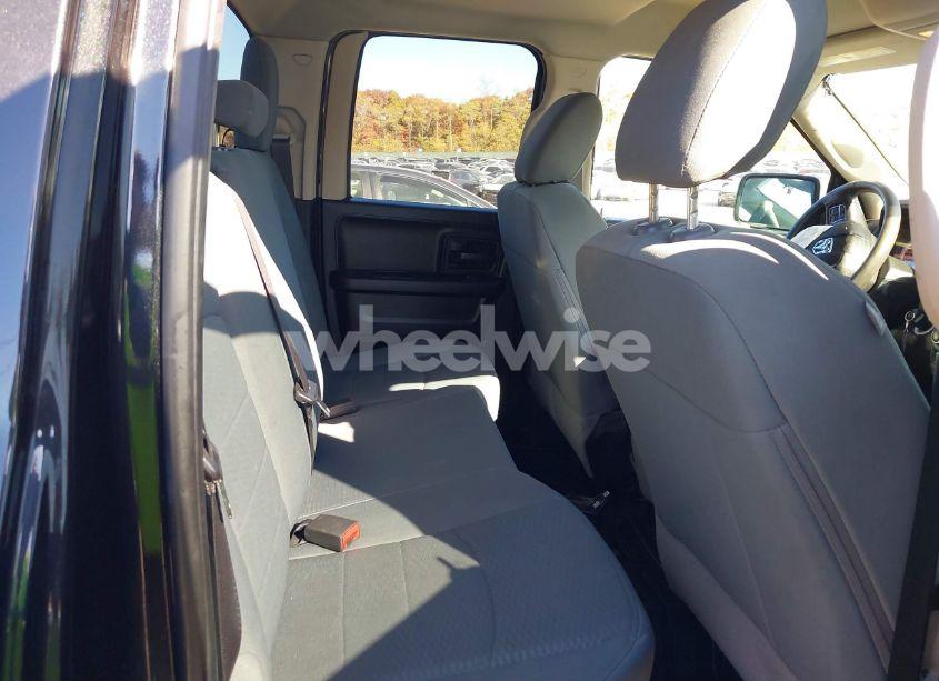 Photo 8 of 2019 Ram 1500 CLASSIC EXPRESS 4X4 6'4 BOX (VIN 1C6RR7FG9KS502384)