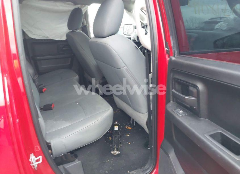 Photo 8 of 2019 Ram 1500 CLASSIC EXPRESS 4X4 6'4 BOX (VIN 1C6RR7FG9KS578073)