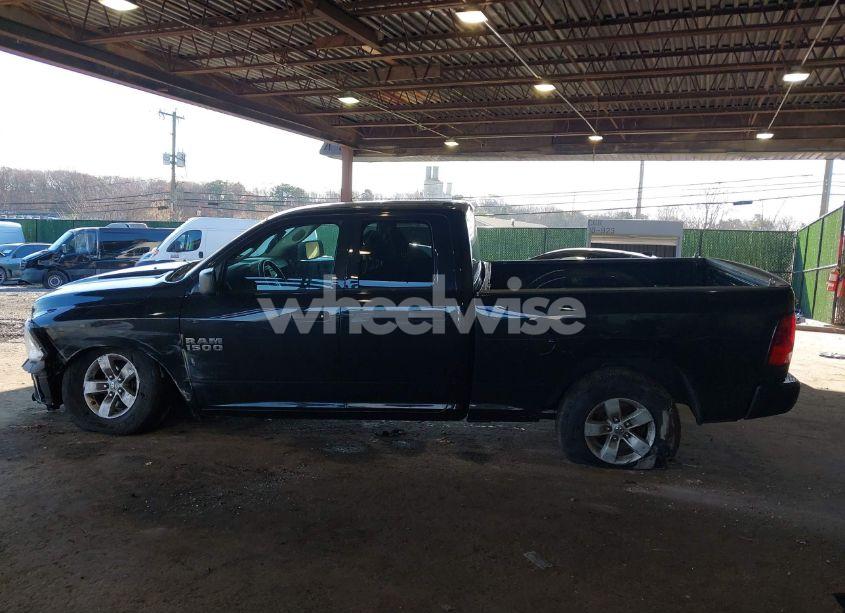 Photo 15 of 2018 Ram 1500 EXPRESS 4X4 6'4 BOX (VIN 1C6RR7FGXJS302502)