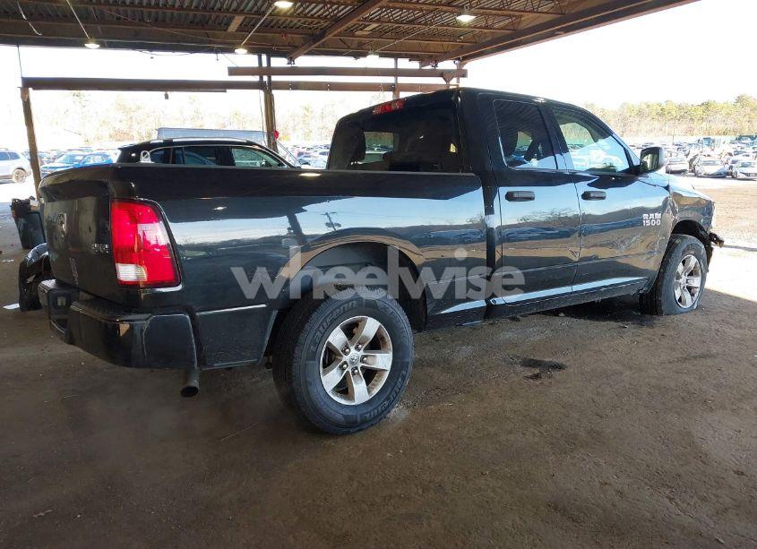 Photo 4 of 2018 Ram 1500 EXPRESS 4X4 6'4 BOX (VIN 1C6RR7FGXJS302502)