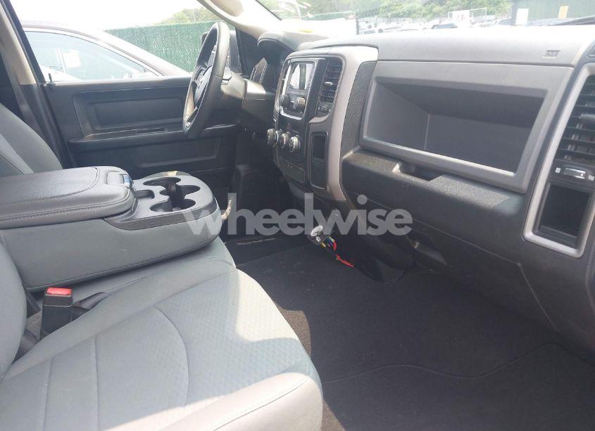 Photo 5 of 2018 Ram 1500 TRADESMAN 4X4 6'4 BOX (VIN 1C6RR7FM1JS238310)