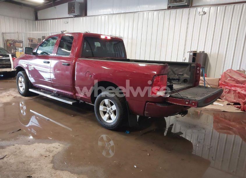 Photo 3 of 2019 Ram 1500 CLASSIC EXPRESS 4X4 6'4 BOX (VIN 1C6RR7FT0KS546772)