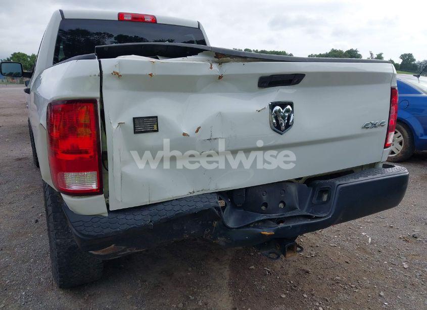 Photo 6 of 2017 Ram 1500 TRADESMAN 4X4 6'4 BOX (VIN 1C6RR7FT2HS652858)