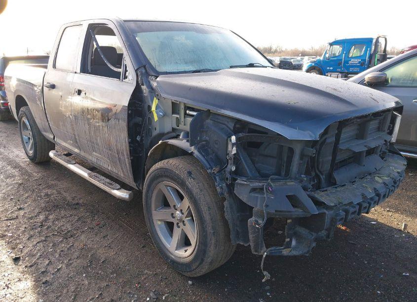 2017 Ram 1500 EXPRESS 4X4 6'4 BOX (VIN 1C6RR7FT2HS784986) main photo