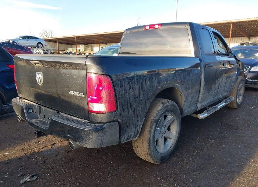 Photo 4 of 2017 Ram 1500 EXPRESS 4X4 6'4 BOX (VIN 1C6RR7FT2HS784986)