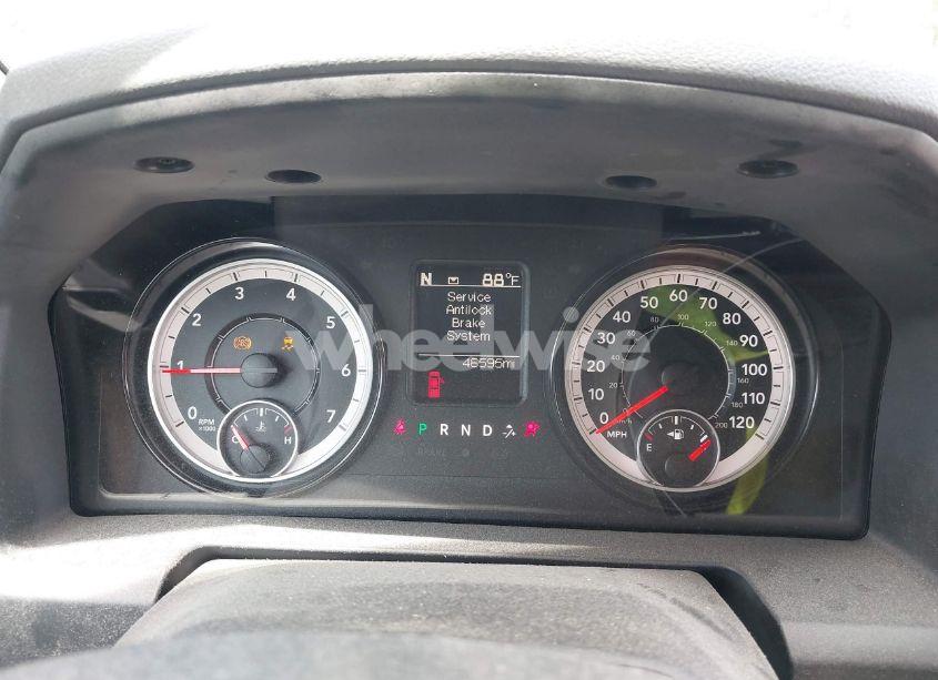 Photo 7 of 2018 Ram 1500 EXPRESS 4X4 6'4 BOX (VIN 1C6RR7FT2JS198665)