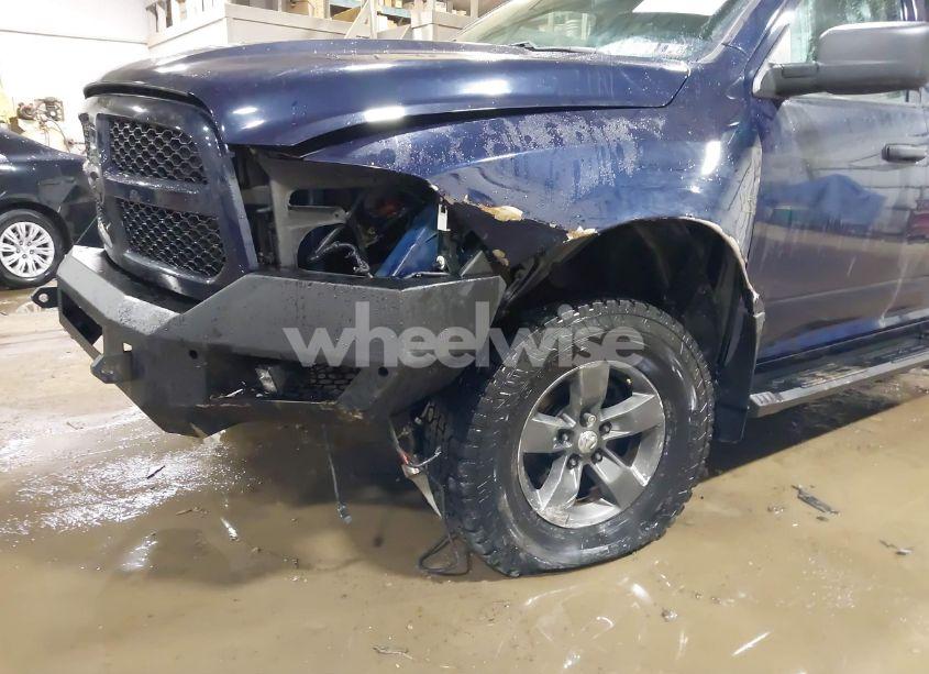 Photo 6 of 2018 Ram 1500 EXPRESS 4X4 6'4 BOX (VIN 1C6RR7FT2JS327990)