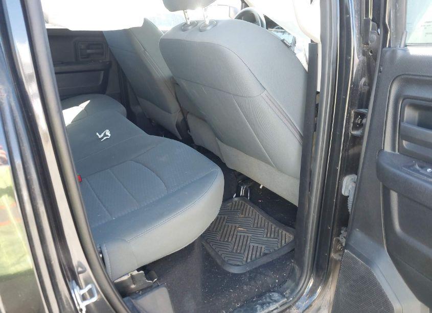 Photo 8 of 2017 Ram 1500 EXPRESS 4X4 6'4 BOX (VIN 1C6RR7FT3HS530123)