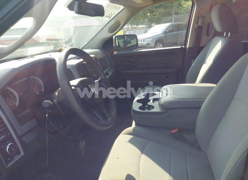 Photo 5 of 2018 Ram 1500 EXPRESS 4X4 6'4 BOX (VIN 1C6RR7FT3JS218244)