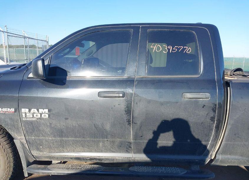 Photo 14 of 2019 Ram 1500 CLASSIC EXPRESS QUAD CAB 4X4 6'4 BOX (VIN 1C6RR7FT3KS531487)