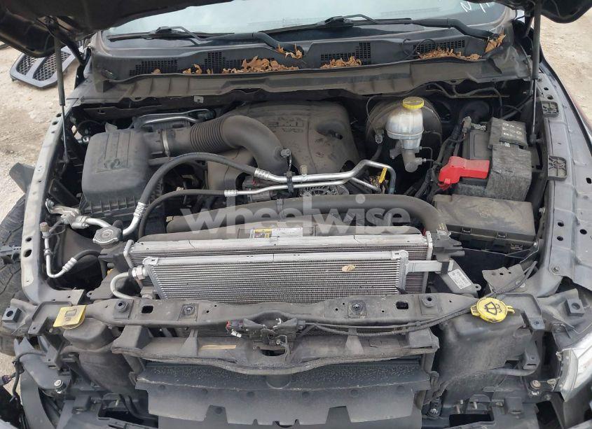 Photo 10 of 2018 Ram 1500 EXPRESS 4X4 6'4 BOX (VIN 1C6RR7FT4JS348324)