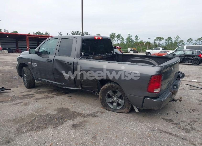 Photo 3 of 2019 Ram 1500 CLASSIC EXPRESS 4X4 6'4 BOX (VIN 1C6RR7FT4KS636345)