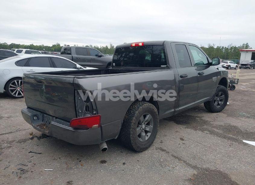 Photo 4 of 2019 Ram 1500 CLASSIC EXPRESS 4X4 6'4 BOX (VIN 1C6RR7FT4KS636345)