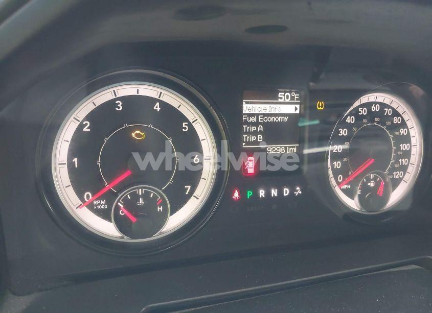 Photo 7 of 2019 Ram 1500 CLASSIC EXPRESS 4X4 6'4 BOX (VIN 1C6RR7FT4KS636345)