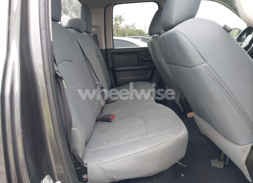 Photo 8 of 2019 Ram 1500 CLASSIC EXPRESS 4X4 6'4 BOX (VIN 1C6RR7FT4KS636345)