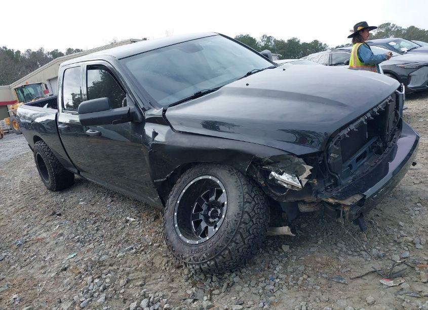 2017 Ram 1500 EXPRESS 4X4 64 BOX (VIN 1C6RR7FT5HS633592) main photo