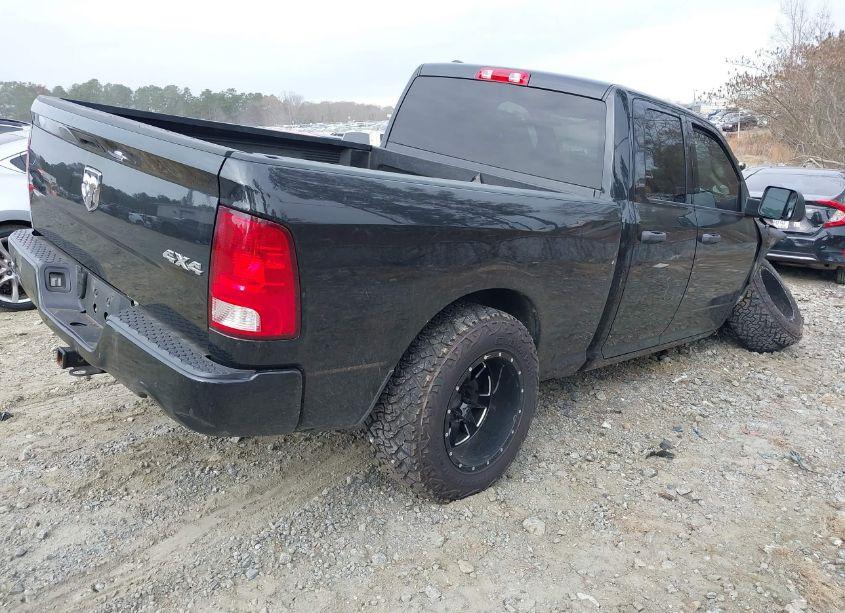 Photo 4 of 2017 Ram 1500 EXPRESS 4X4 64 BOX (VIN 1C6RR7FT5HS633592)