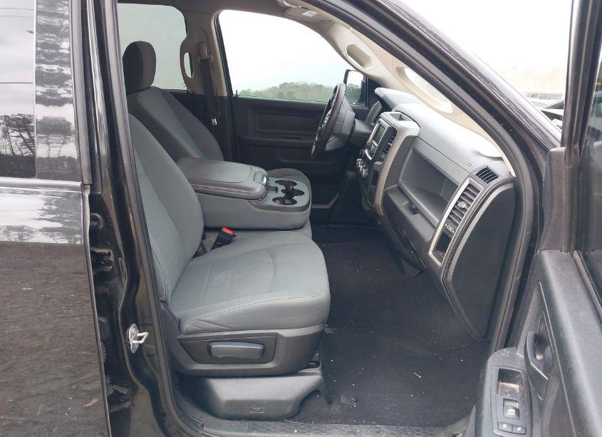 Photo 5 of 2017 Ram 1500 EXPRESS 4X4 64 BOX (VIN 1C6RR7FT5HS633592)