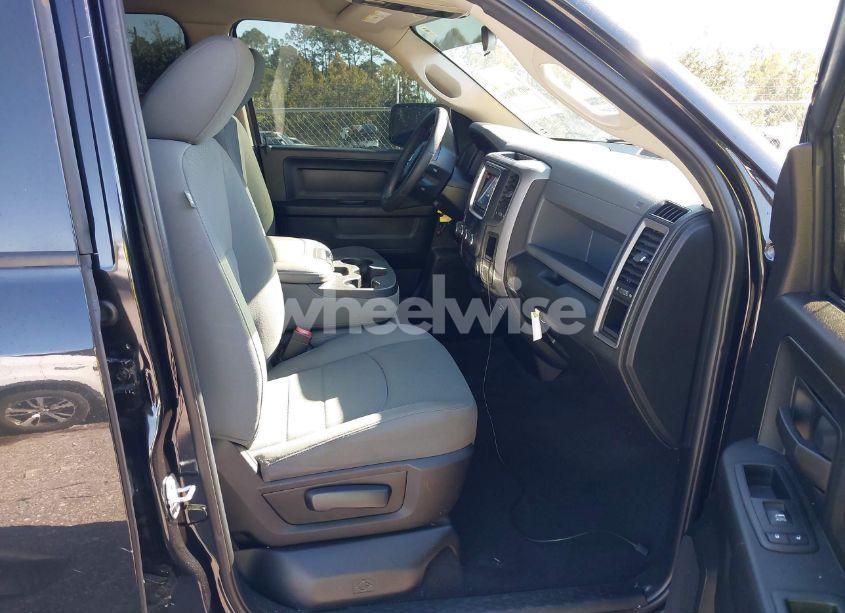 Photo 5 of 2017 Ram 1500 TRADESMAN 4X4 6'4 BOX (VIN 1C6RR7FT5HS656094)