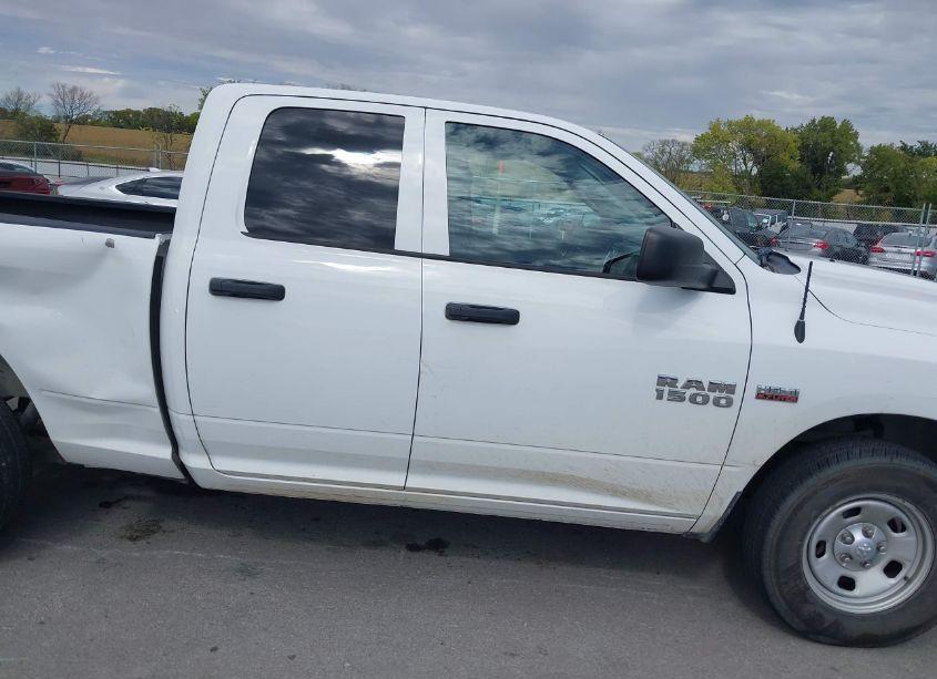 Photo 13 of 2017 Ram 1500 TRADESMAN QUAD CAB 4X4 6'4 BOX (VIN 1C6RR7FT5HS705309)