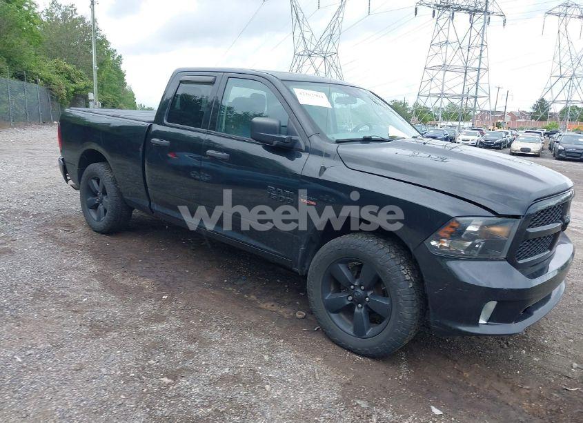 2018 Ram 1500 EXPRESS 4X4 6'4 BOX (VIN 1C6RR7FT5JS320998) main photo