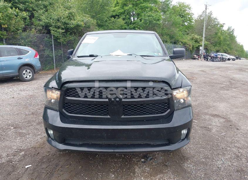 Photo 13 of 2018 Ram 1500 EXPRESS 4X4 6'4 BOX (VIN 1C6RR7FT5JS320998)